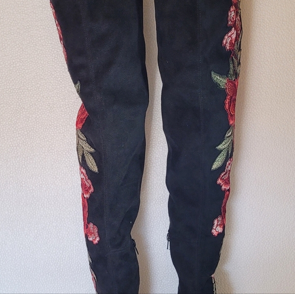 TALL BOOTS.Pair of high heels boots, Tall Boots - Picture 5 of 13